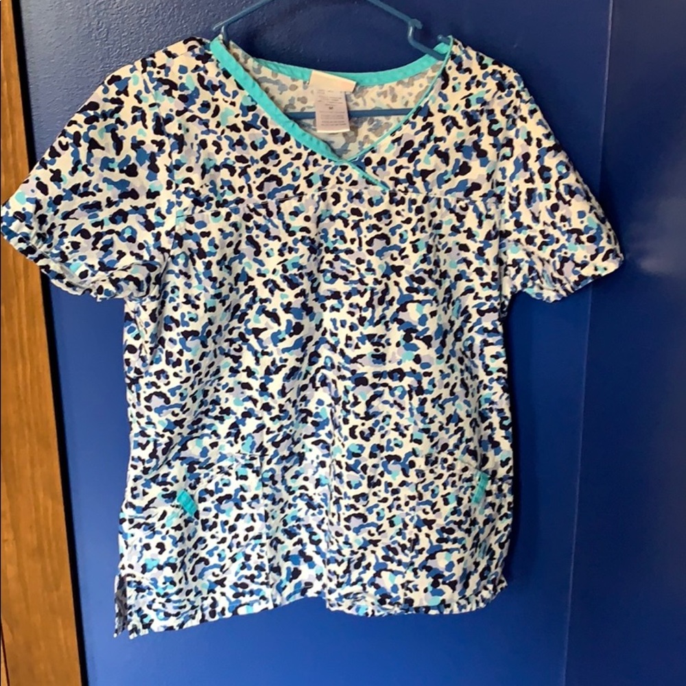 Scrub top